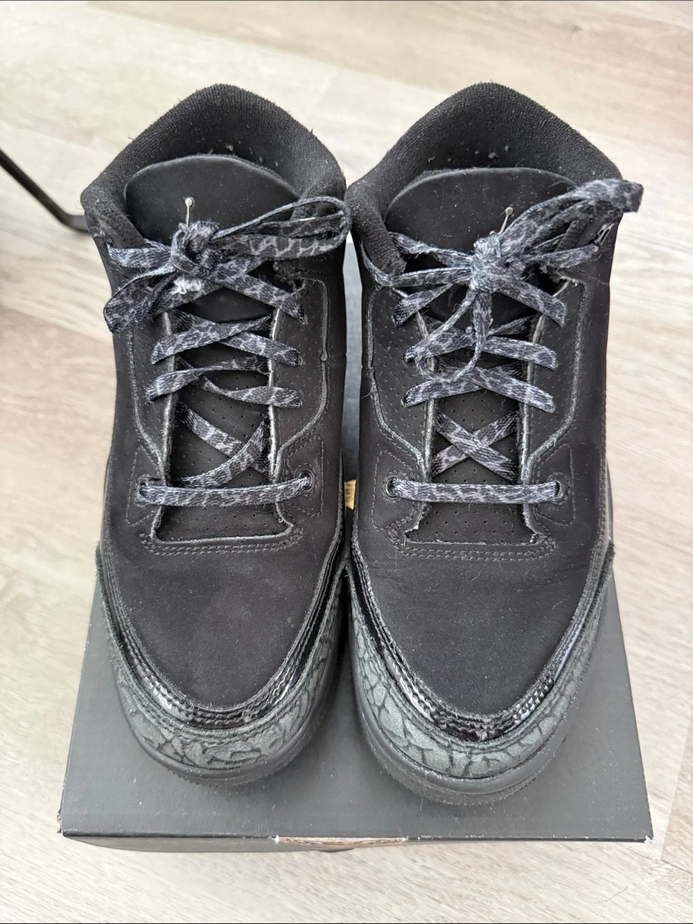 BACK TO SCHOOL JORDAN 3 RETRO SIZE 3 GREAT CONDITION